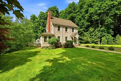 32 Lincoln Rd, Longmeadow, MA 01106 - Photo 3