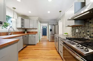 32 Lincoln Rd, Longmeadow, MA 01106 - Photo 7
