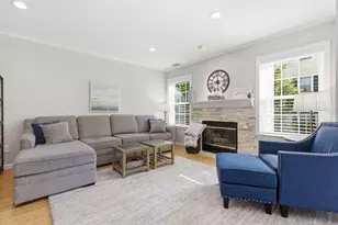 812 Gazebo Cir, Reading, MA 01867 - Photo 5