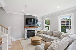 36 Neillian St, Bedford, MA 01730 - Photo 3