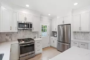 36 Neillian St, Bedford, MA 01730 - Photo 13