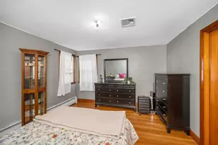 7 Marie St, Methuen, MA 01844 - Photo 15