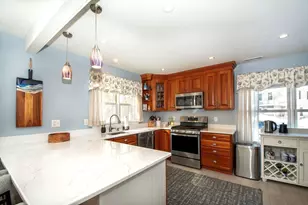 16 Holly Ct, Rockland, MA 02370 - Photo 3