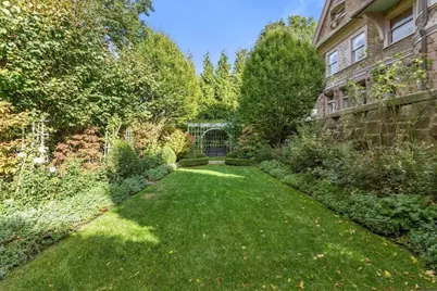269 Kent St, Brookline, MA 02446 - Photo 35