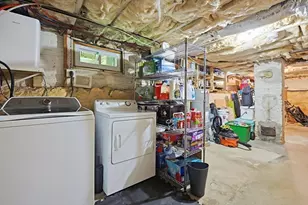 8 Elton St, Worcester, MA 01604 - Photo 39