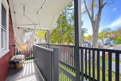8 Elton St, Worcester, MA 01604 - Photo 9