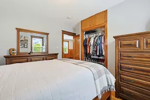 8 Elton St, Worcester, MA 01604 - Photo 17