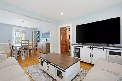 8 Elton St, Worcester, MA 01604 - Photo 21