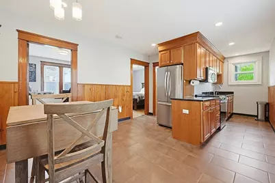8 Elton St, Worcester, MA 01604 - Photo 11