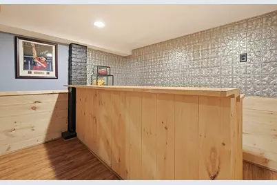 8 Elton St, Worcester, MA 01604 - Photo 37