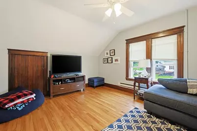 8 Elton St, Worcester, MA 01604 - Photo 35
