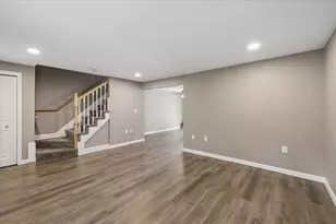20 Olde Country Village, Londonderry, NH 03053 - Photo 11