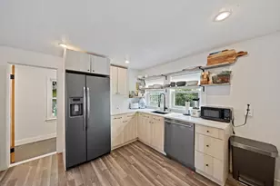 30 Hillside Ave, Quincy, MA 02170 - Photo 3