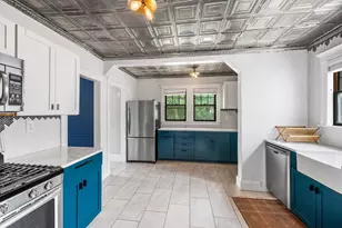 47 Essex St, Medford, MA 02155 - Photo 11
