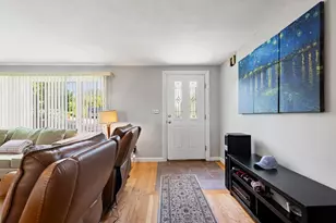 11 Adams St, Salem, MA 01970 - Photo 5