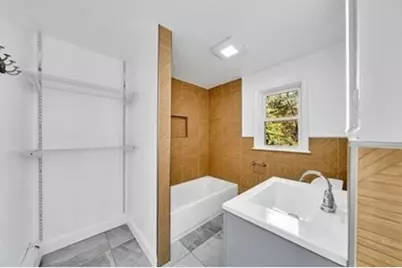 1297 Pleasant St, Weymouth, MA 02189 - Photo 7