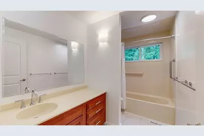 60 Wrentham Rd, Worcester, MA 01602 - Photo 23