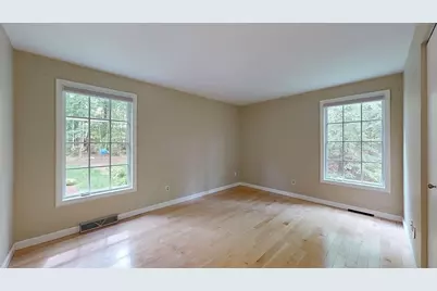 60 Wrentham Rd, Worcester, MA 01602 - Photo 17
