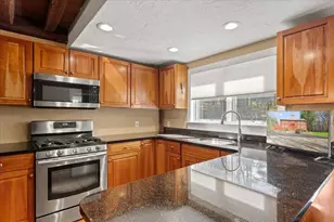 9 Bay Path Dr, Boylston, MA 01505 - Photo 13