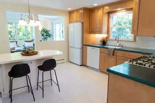 7 W Ferdinand St, Stoneham, MA 02180 - Photo 7