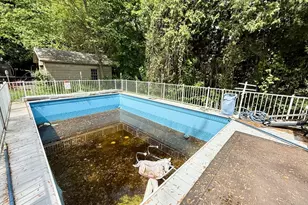 14 Ellington St, Agawam, MA 01001 - Photo 35