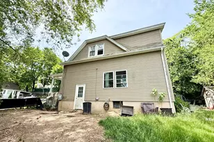 14 Ellington St, Agawam, MA 01001 - Photo 33