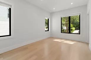 116 Thorndike St, Brookline, MA 02446 - Photo 17