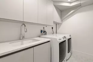 116 Thorndike St, Brookline, MA 02446 - Photo 19