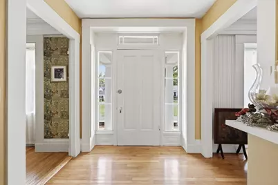 204 Village St, Medway, MA 02053 - Photo 5