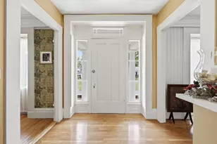 204 Village St, Medway, MA 02053 - Photo 5