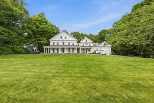 204 Village St, Medway, MA 02053 - Photo 3