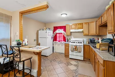 34 Bicknell St, Boston, MA 02121 - Photo 13