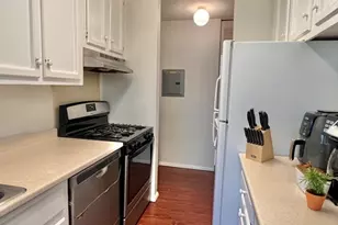 2 Shrewsbury Green Dr, Shrewsbury, MA 01545 - Photo 3