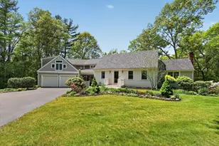 711 West St, Duxbury, MA 02332 - Photo 1
