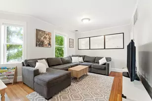 10 Ashmont Ct, Boston, MA 02122 - Photo 3