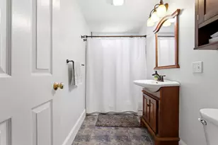 10 Ashmont Ct, Boston, MA 02122 - Photo 17