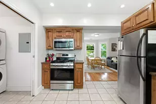 10 Ashmont Ct, Boston, MA 02122 - Photo 7