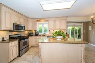 157 Rolling Meadow Dr, Holliston, MA 01746 - Photo 5