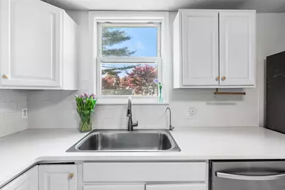 15 Fensmere Rd, Boston, MA 02132 - Photo 9