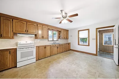 11 West St, Westford, MA 01886 - Photo 5