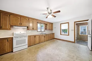11 West St, Westford, MA 01886 - Photo 5