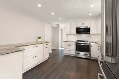 54 Long Dr, Dracut, MA 01826 - Photo 5