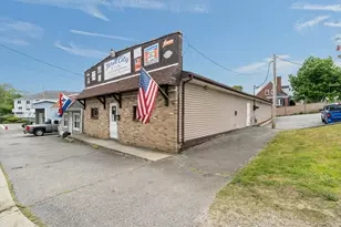 202-204 Pinehurst Ave, Swansea, MA 02777 - Photo 3