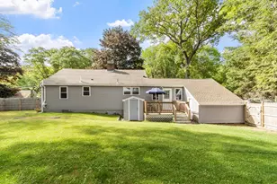 15 Suncrest Ave, Wilmington, MA 01887 - Photo 3