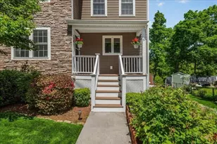 6 Lincoln Ave, Plainville, MA 02762 - Photo 3