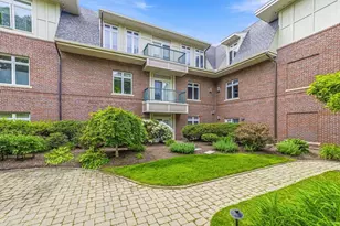 630 Hammond St, Brookline, MA 02467 - Photo 5