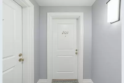 630 Hammond St #209, Brookline, MA 02467 - Photo 9