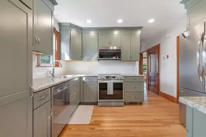 5 Bates St, Mendon, MA 01756 - Photo 5