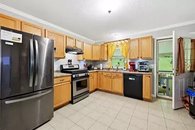 83 Buckley Blvd #83, Chicopee, MA 01020 - Photo 3