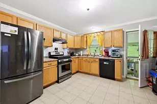 83 Buckley Blvd, Chicopee, MA 01020 - Photo 3